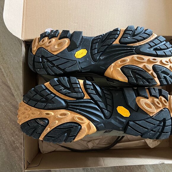 Men’s Merrell Moab 2 Mid GTX Hiking Boots - Size 11 - “Walnut” colorway. main image 5
